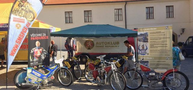 Výstava motorek Automotoklubu Zlatá přilba Výstava motorek Automotoklubu Zlatá přilba