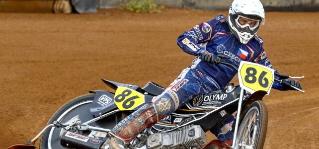 Speciály na dlouhou plochou dráhu v Pardubicích